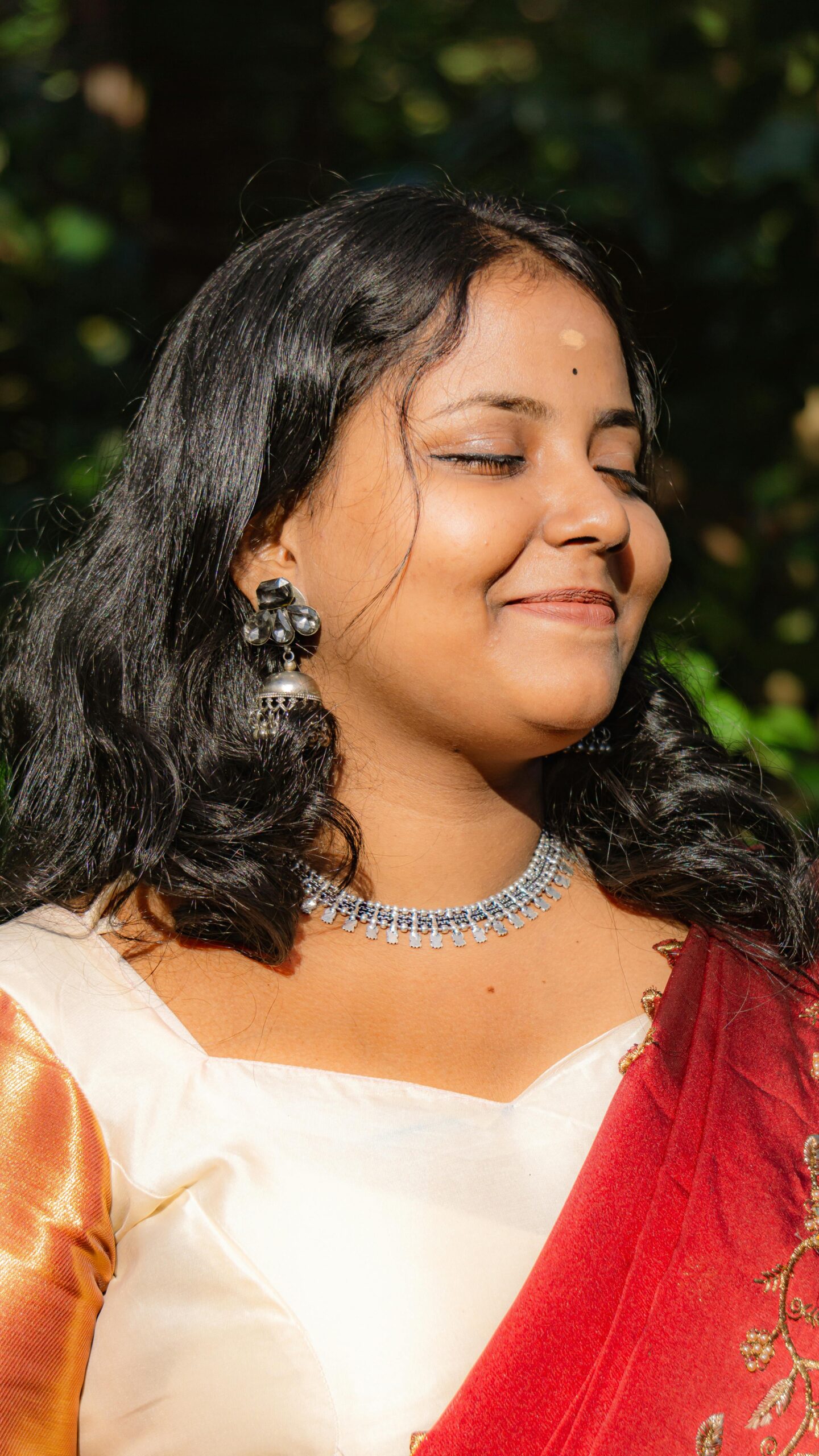 What Outfits Go Best with Oxidized Jewelry?